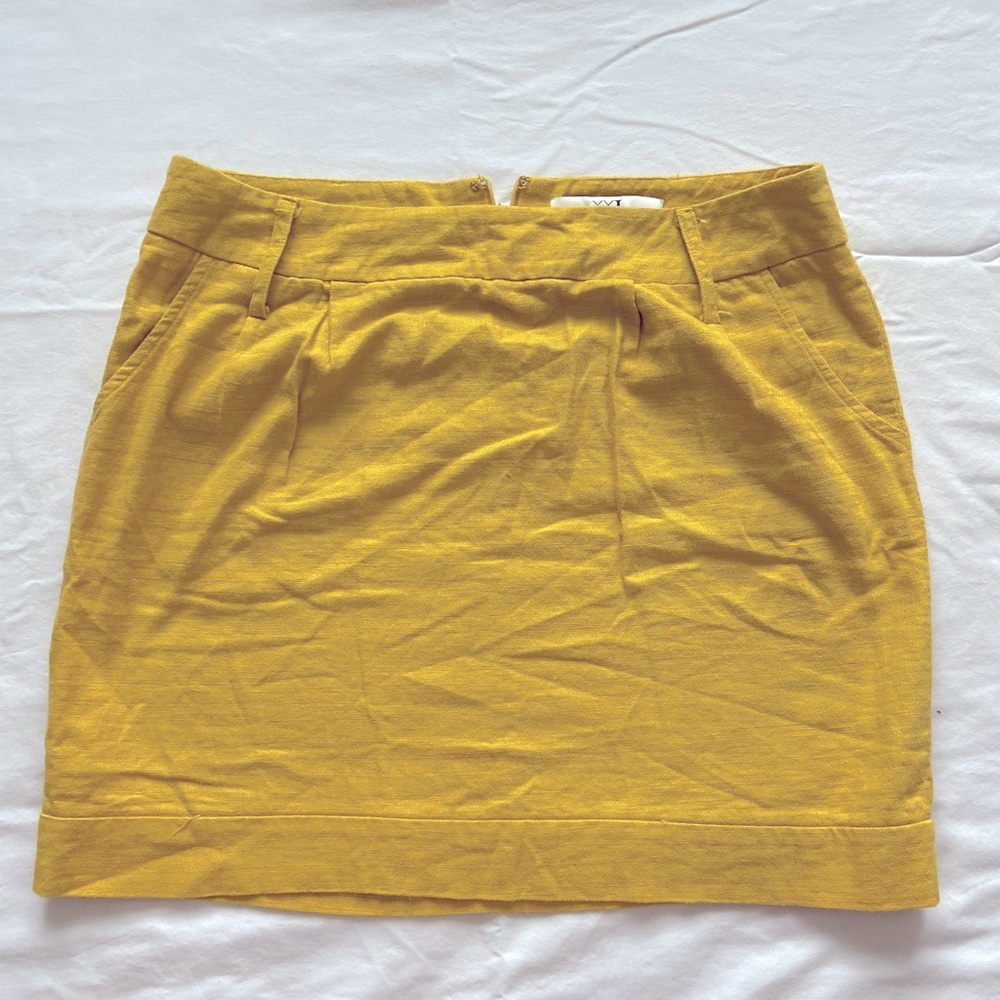 Mustard yellow mini skirt